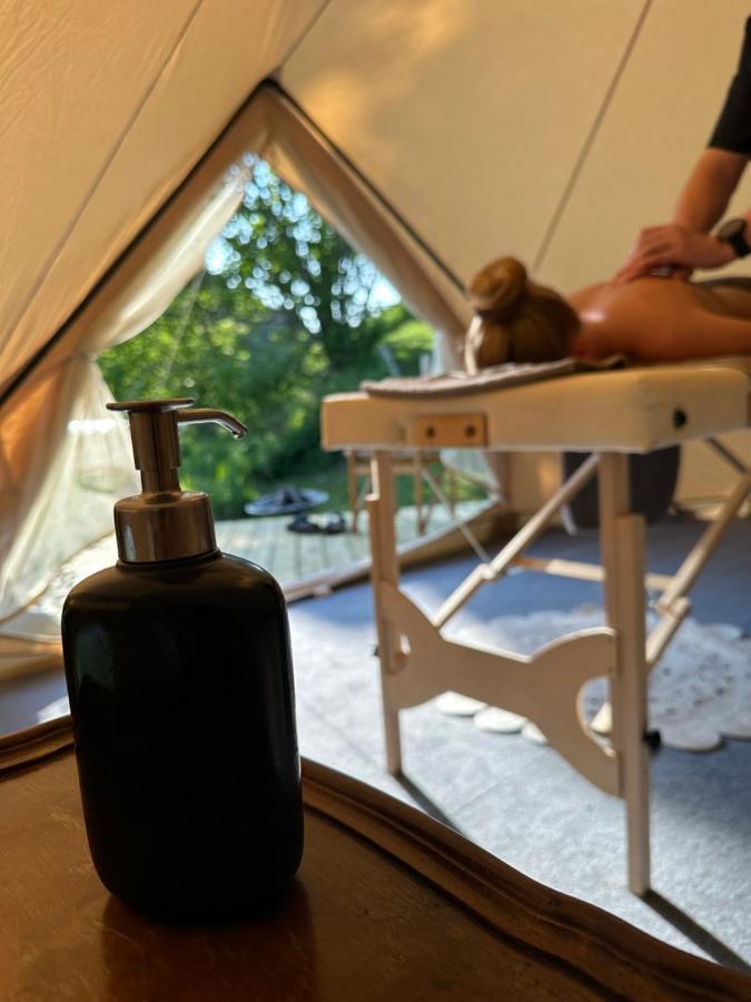 פורסגרון Glamping On Idyllic Lake, Paddle Boards & Rowboat מראה חיצוני תמונה