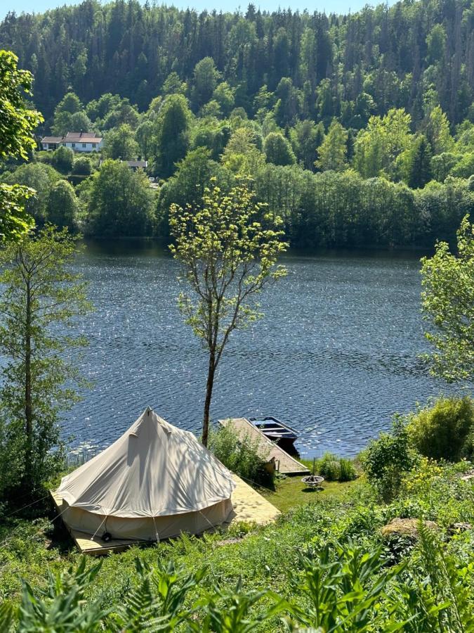 פורסגרון Glamping On Idyllic Lake, Paddle Boards & Rowboat מראה חיצוני תמונה