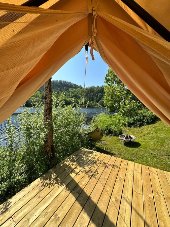 פורסגרון Glamping On Idyllic Lake, Paddle Boards & Rowboat מראה חיצוני תמונה